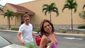 TeamSquirt: Kinzie's Guide to Explosive Wet Fun