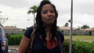 Street BlowJobs: Curvy Chick's Rides and Tides