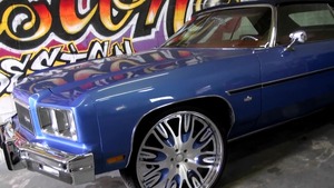 8th Street Latinas: A Roadside Service Call Gone Wild