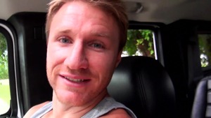 Milf Hunter: Super Fit Ass in the Sweet Bushes