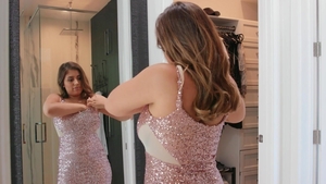 Big Naturals: Busty Ella Gets Ready for Scott