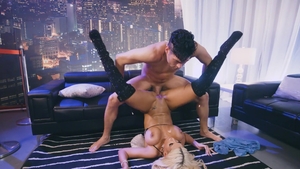 Big Butts Like It Big: Homecoming Seduction