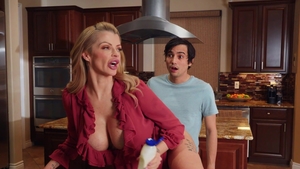 Mommy Got Boobs: Randy MILF Joslyn's Enormous Boob Debut