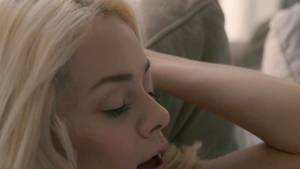 TheLesbianExperience: Kiss Me Riley, I'm Yours