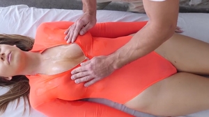 Cum4K: Creaming Up with Masseur - Alexis Adams