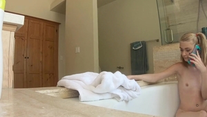 SpyFam: Bathroom Boner for Bro