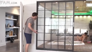 SpyFam: Sibling Squirt Showdown