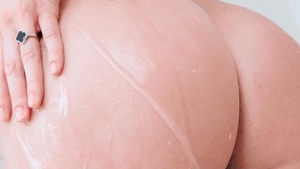 Beauty Angels: Eva Red's Endless Shower Sessions