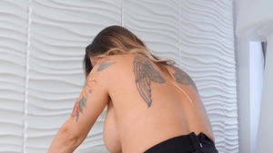 IKnowThatGirl: Lily Veroni seduce in office