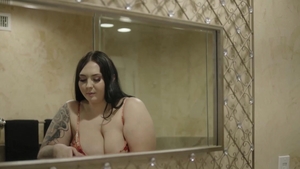 FAMILYxxx: Satisfying Their Carnal Hunger Together