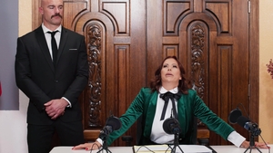 Brazzers: Mayor MILF Takes on Reporter