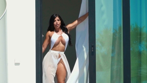 Brazzers: Shaved, Brown-haired Temptress