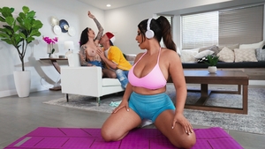 Brazzers: Pussy Licking Lacey Takes Center Stage
