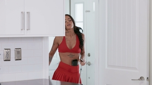 Brazzers: No Water? No Problem for Ryan