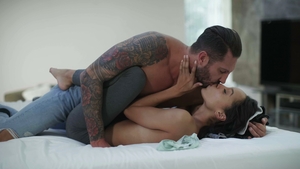 He Gets A Handjob Then Fucks Her From Behind Hard